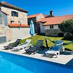 Casa Da Quinta Piscina Privada Perto Geres Сasa de vacaciones *