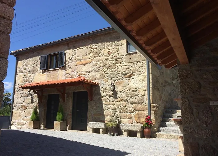 Casa Da Quinta Piscina Privada Perto Geres Сasa de vacaciones Arcos de Valdevez